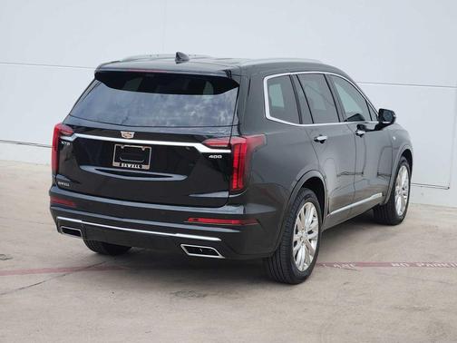 2025 Cadillac XT6 Premium Luxury FWD