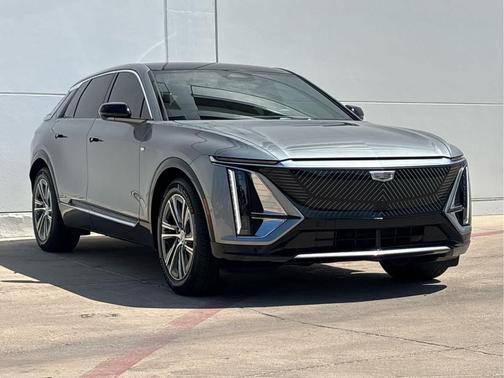 Argent Silver Metallic 2024 Cadillac LYRIQ Luxury