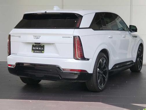 Vibrant White Tricoat 2026 Cadillac Escalade IQ Premium Sport