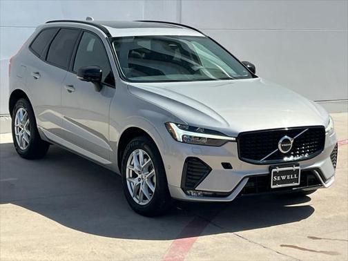 2023 Volvo XC60 B5 Plus Dark Theme