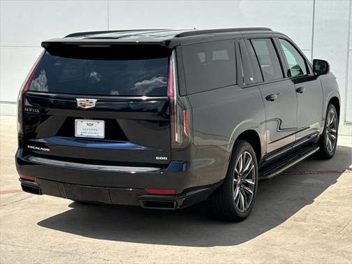2023 Cadillac Escalade ESV Sport Platinum