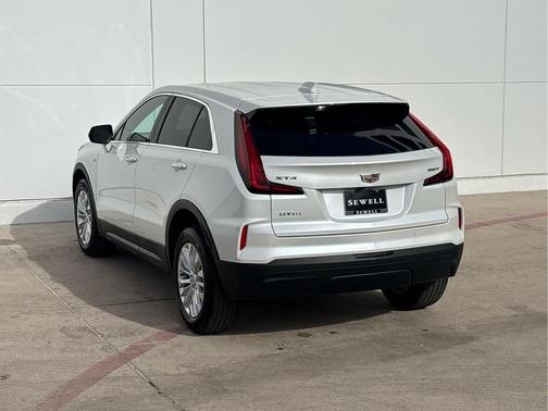 2024 Cadillac XT4 Luxury