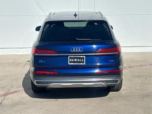 2021 Audi Q7 45 Premium Plus