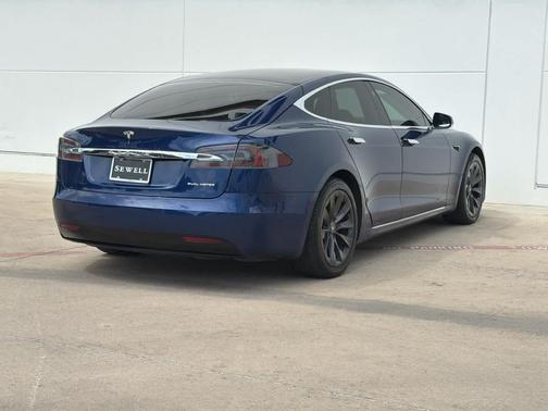 2020 Tesla Model S Long Range Plus