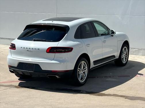 2018 Porsche Macan Base