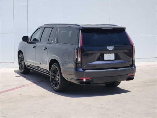 2022 Cadillac Escalade ESV Sport Platinum