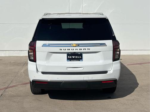 2024 Chevrolet Suburban LS