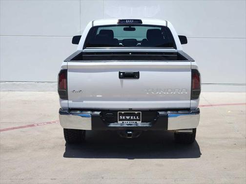 2014 Toyota Tundra SR5
