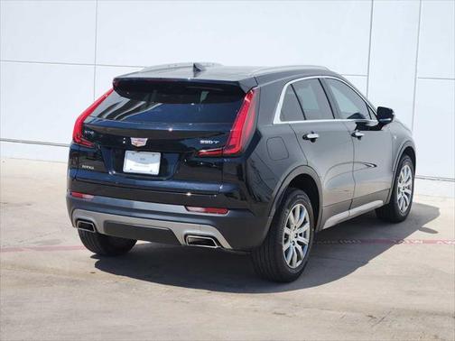 2022 Cadillac XT4 Premium Luxury