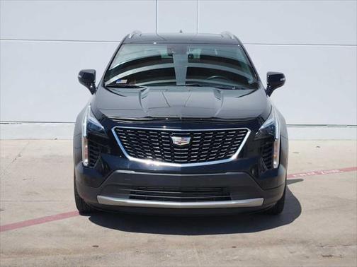 2022 Cadillac XT4 Premium Luxury