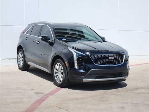 2022 Cadillac XT4 Premium Luxury