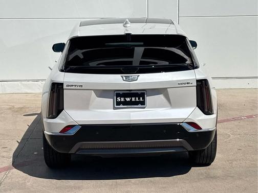 2025 Cadillac OPTIQ Luxury 2 AWD