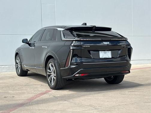 Stellar Black Metallic 2024 Cadillac LYRIQ Luxury