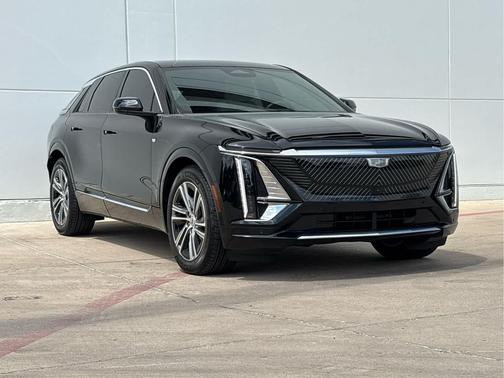 Stellar Black Metallic 2024 Cadillac LYRIQ Luxury