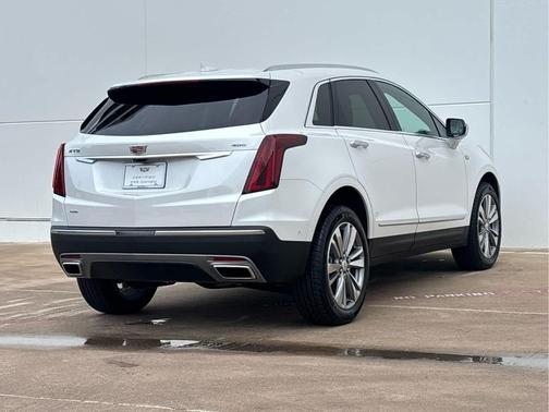 Crystal White Tricoat 2025 Cadillac XT5 Premium Luxury