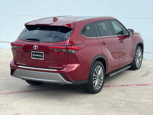 2022 Toyota Highlander Platinum