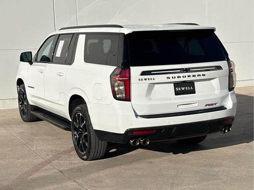2022 Chevrolet Suburban RST