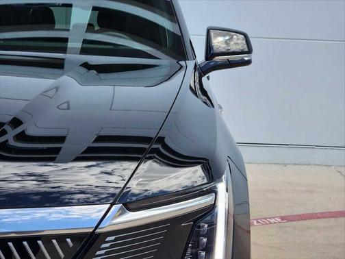 2025 Cadillac Escalade IQ Luxury 2