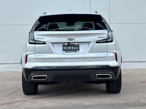 Crystal White Tricoat 2024 Cadillac XT4 Sport