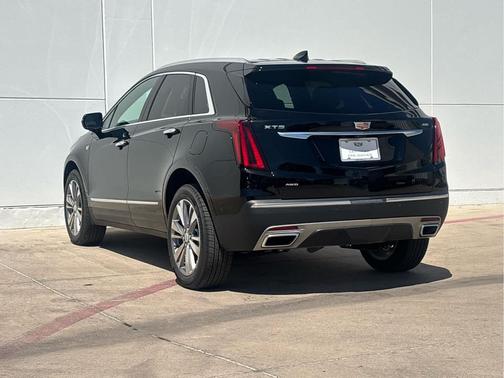 Stellar Black Metallic 2025 Cadillac XT5 Premium Luxury