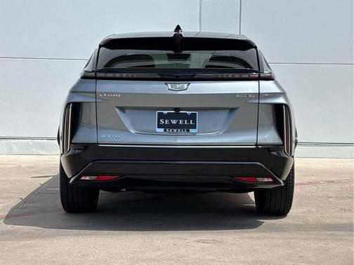 Argent Silver Metallic 2024 Cadillac LYRIQ Luxury