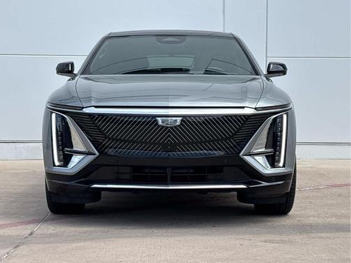 Argent Silver Metallic 2024 Cadillac LYRIQ Luxury