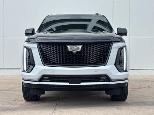 Vibrant White Tricoat 2026 Cadillac Escalade Sport Platinum
