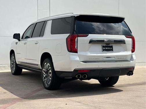 White Frost Tricoat 2023 GMC Yukon XL Denali Ultimate