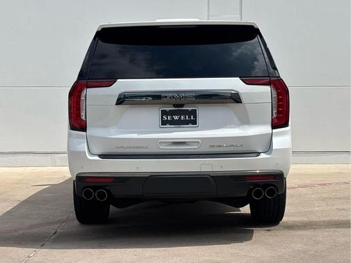 White Frost Tricoat 2023 GMC Yukon XL Denali Ultimate