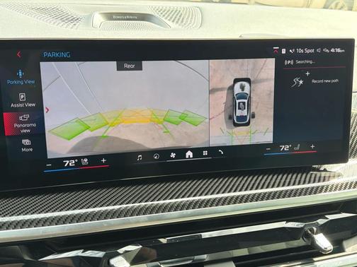 Mineral White Metallic 2025 BMW X6 M60i