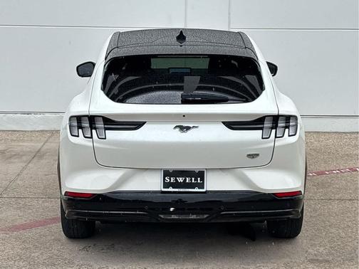 2022 Ford Mustang Mach-E California Route 1