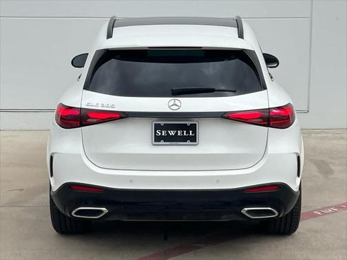 2023 Mercedes-Benz GLC 300 Base