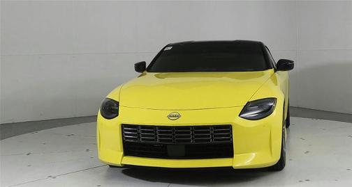 2t Ylw Blk Roof 2024 Nissan Z Sport