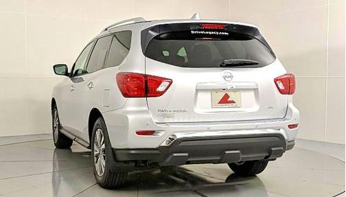 2020 Nissan Pathfinder S