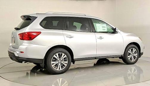 2020 Nissan Pathfinder S