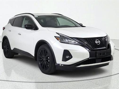 White 2024 Nissan Murano SV