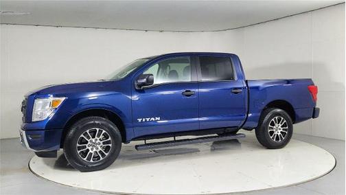 2024 Nissan Titan SV
