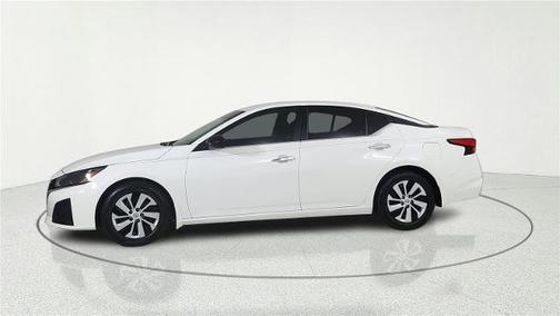 Glacier White 2024 Nissan Altima 2.5 S