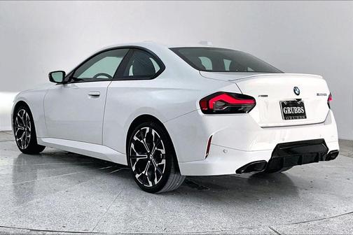 2025 BMW M240 i xDrive