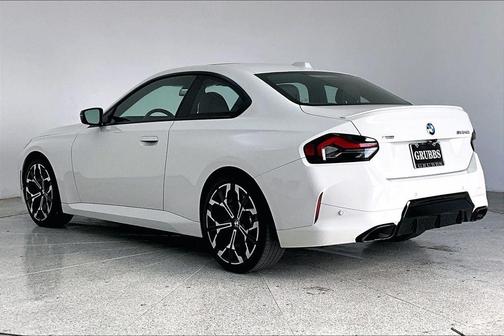 2025 BMW M240 i xDrive