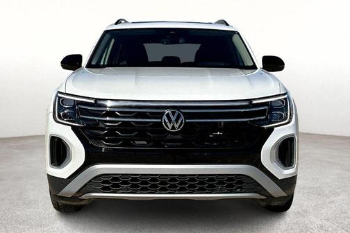 2024 Volkswagen Atlas 2.0T Peak Edition SEL