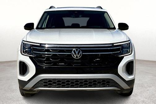 2024 Volkswagen Atlas 2.0T Peak Edition SEL