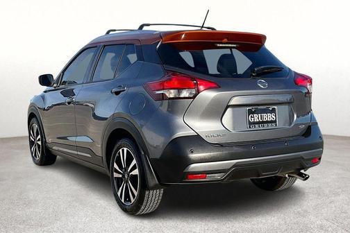 2020 Nissan Kicks SR