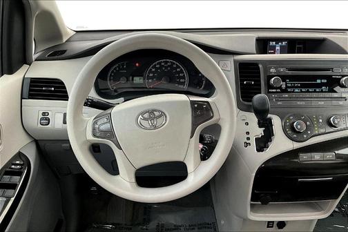 2011 Toyota Sienna LE