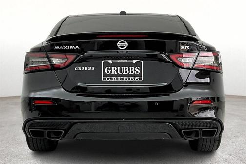 2022 Nissan Maxima SR