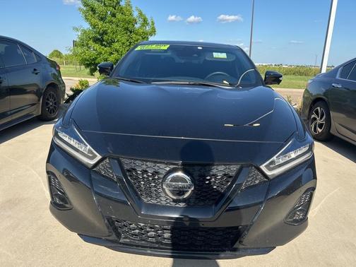 2022 Nissan Maxima SR
