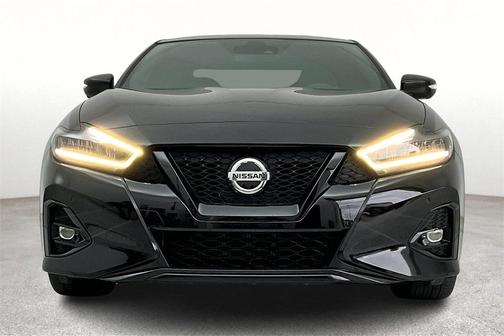 2022 Nissan Maxima SR