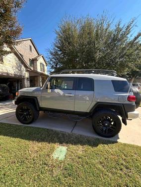 2014 Toyota FJ Cruiser Base