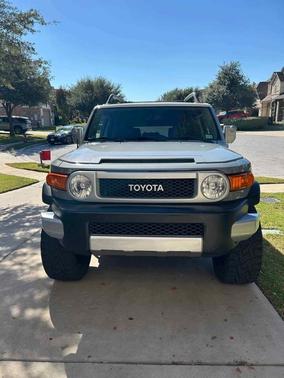 2014 Toyota FJ Cruiser Base
