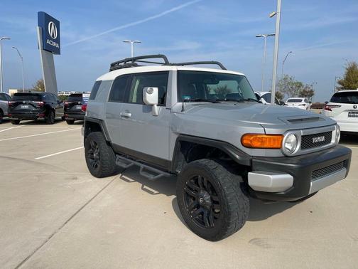 2014 Toyota FJ Cruiser Base